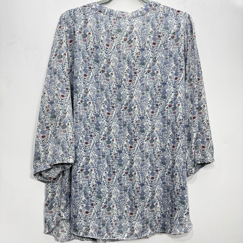 Rose & Olive Cottage Floral Button Popover Top Sz 2X Blue White Boho Dainty - Picture 2 of 9